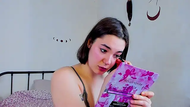 Snapshot of LiyaFly chatting on 18, 5, 2026 LiyaFly online show from 18, 5, 2026