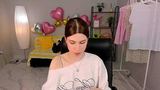 Umia Bordered online show from 16, 4, 2026