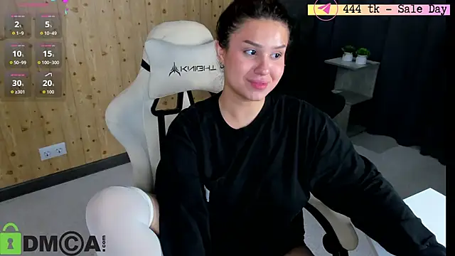 nicolewoss online show from 20, 6, 2026