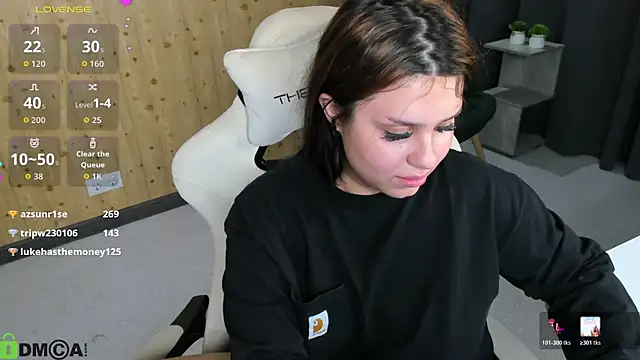 nicolewoss online show from 29, 6, 2026