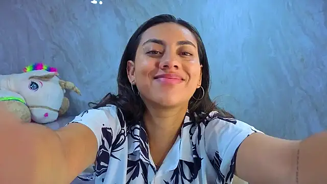Snapshot of grecia_soler_a chatting on 5, 6, 2026 grecia soler a online show from 5, 6, 2026
