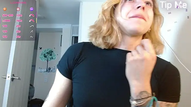 Snapshot of aprildumont chatting on 21, 6, 2026 aprildumont online show from 21, 6, 2026