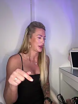Snapshot of Savannah_Rae chatting on 14, 5, 2026 Savannah Rae online show from 14, 5, 2026