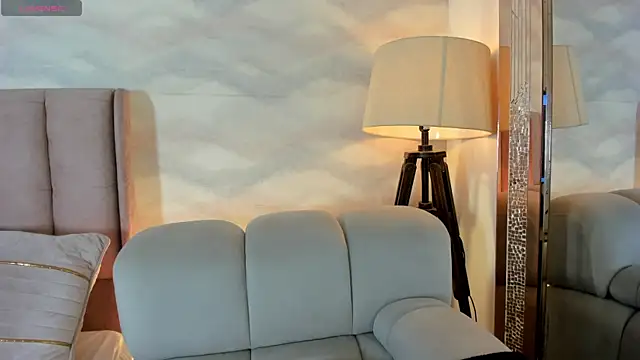 im miaadoll online show from 21, 4, 2026