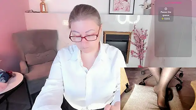 Alexandra Kind online show from 17, 7, 2026