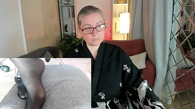 Alexandra Kind online show from 5, 5, 2026