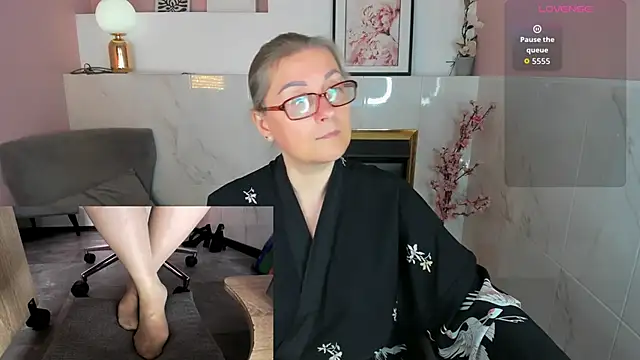 Alexandra Kind online show from 14, 6, 2026