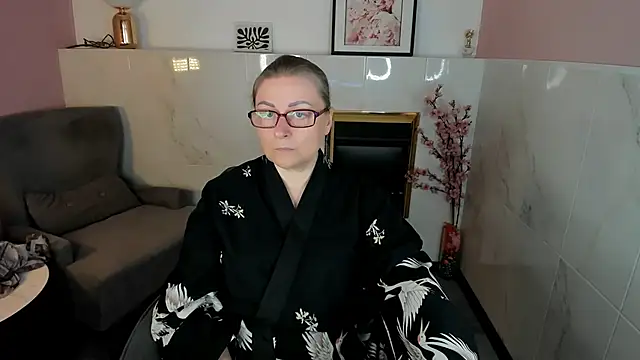 Alexandra Kind online show from 17, 4, 2026