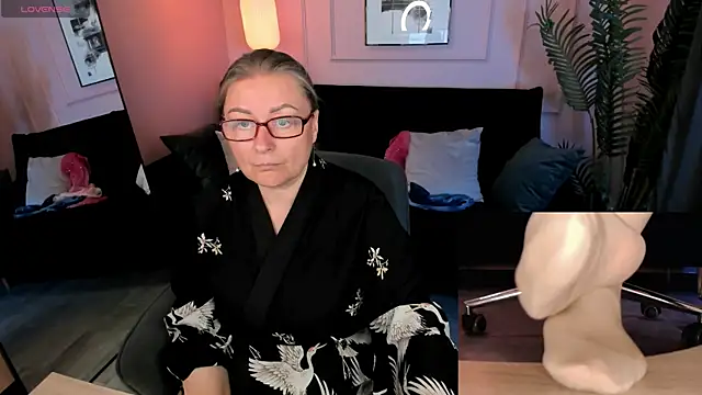 Alexandra Kind online show from 3, 6, 2026