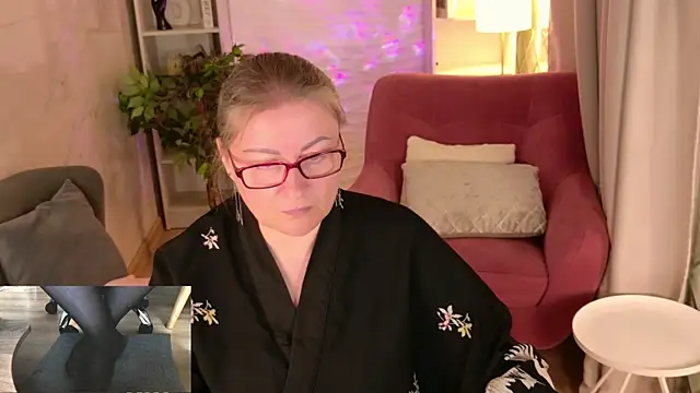 Alexandra Kind online show from 17, 5, 2026