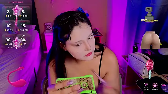 sophiepixel online show from 13, 5, 2026