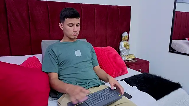 Snapshot of _Liams chatting on 15, 4, 2026 Liams online show from 15, 4, 2026