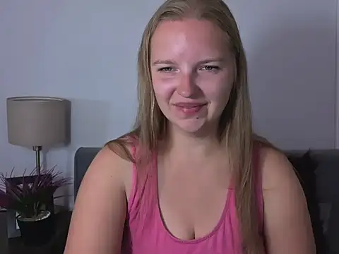 Snapshot of RoseTeacherX chatting on 7, 7, 2026 RoseTeacherX online show from 7, 7, 2026