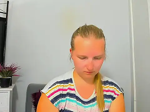 Snapshot of RoseTeacherX chatting on 10, 6, 2026 RoseTeacherX online show from 10, 6, 2026