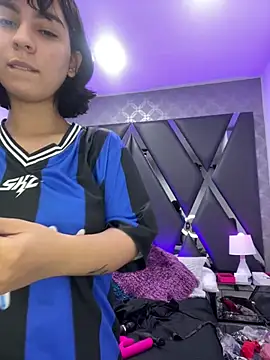 HaniKuspoka online show from 8, 6, 2026