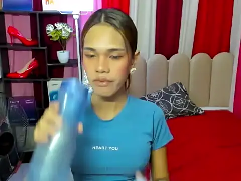 Seductive aliyah online show from 5, 5, 2026