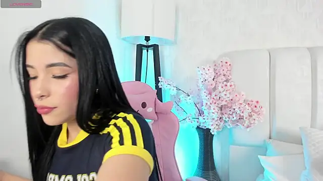 imnikaa  online show from 24, 6, 2026