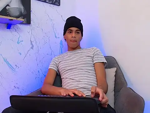 Gabriiel maddox online show from 15, 4, 2026