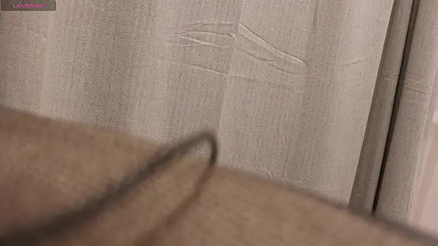 ellyellow online show from 16, 4, 2026