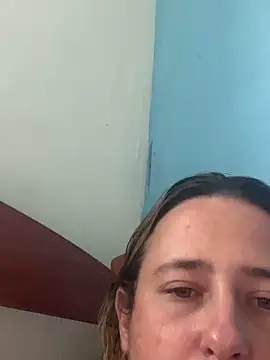 lolitaloira2 online show from 15, 4, 2026