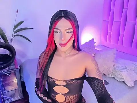 nicolebrunett online show from 22, 5, 2026