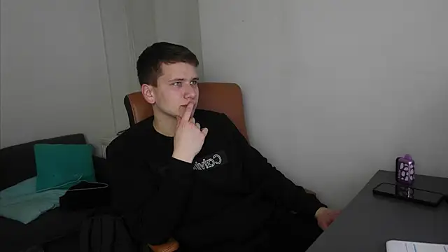 Zack Gillian online show from 3, 5, 2026
