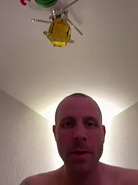 sisaxxxx online show from 14, 4, 2026