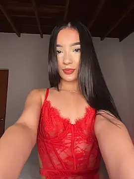  mia ferrer online show from 24, 6, 2026
