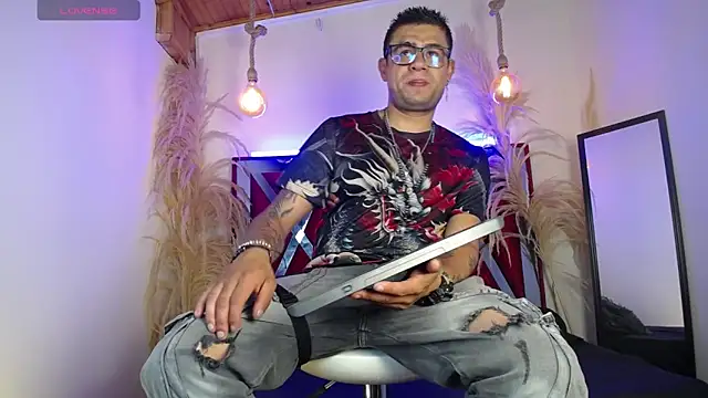 Nickk 21  online show from 13, 5, 2026