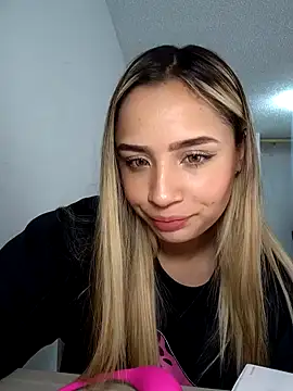 Snapshot of Bebitafiu chatting on 7, 5, 2026 Bebitafiu online show from 7, 5, 2026