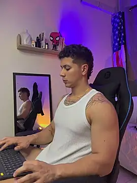 ASHTON HILS online show from 29, 7, 2026