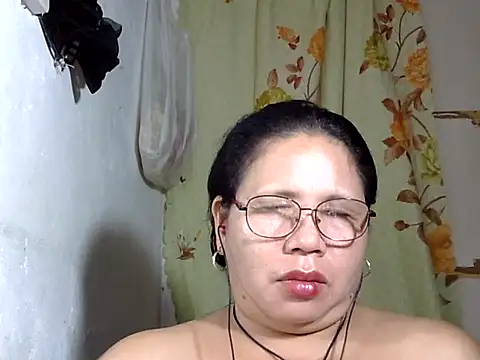 HottyCurlyPeanut online show from 22, 5, 2026