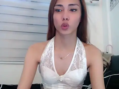 UrHolyBody online show from 29, 4, 2026