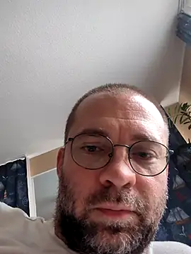 gayboyx77 online show from 3, 6, 2026