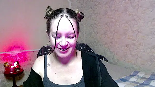 Snapshot of Fern_Lust chatting on 25, 5, 2026 Fern Lust online show from 25, 5, 2026