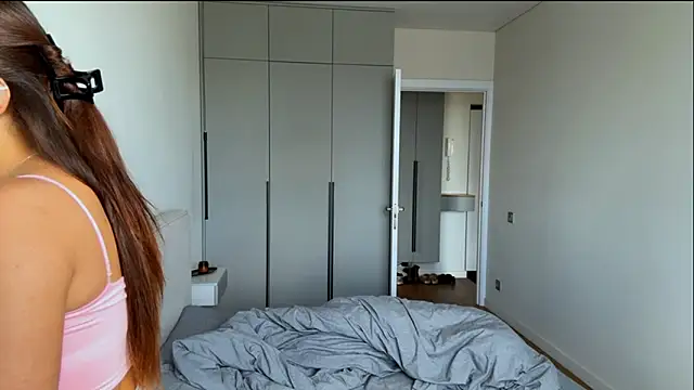 MelindaReny online show from 4, 6, 2026