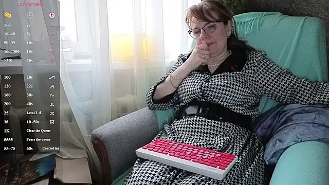 Miss SandraX online show from 29, 4, 2026
