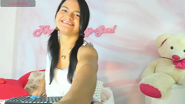 Marilyn Mulata online show from 30, 4, 2026