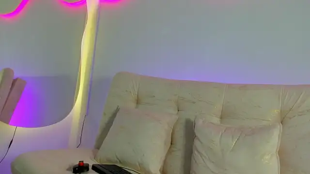 VenusBlazzer online show from 22, 4, 2026