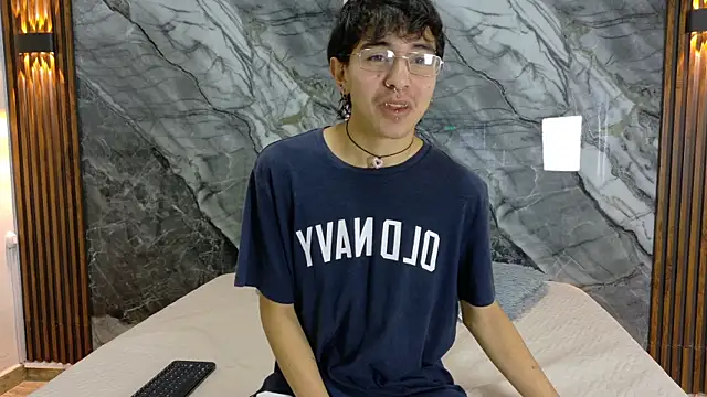 NoahWalker   online show from 4, 5, 2026