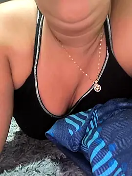 reinamas18 online show from 24, 4, 2026