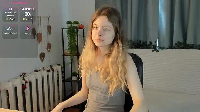 Glitch Doll online show from 7, 5, 2026