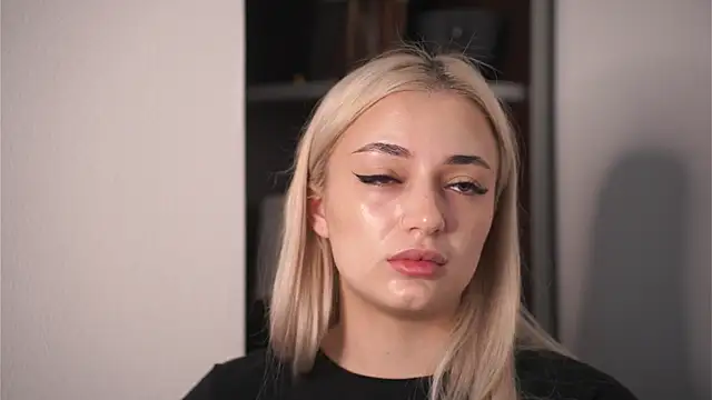 GeraldineFeary online show from 17, 4, 2026