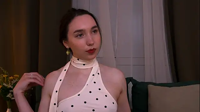 Snapshot of Suzaneey chatting on 6, 7, 2026 Suzaneey online show from 6, 7, 2026