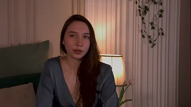 Suzaneey online show from 28, 5, 2026