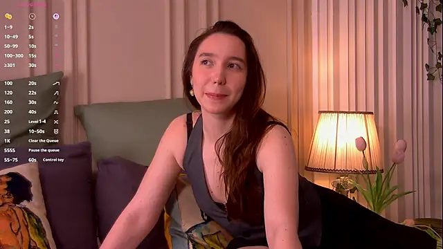 Suzaneey online show from 29, 4, 2026