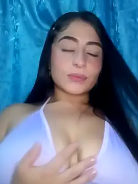 ChloeMadisson online show from 22, 4, 2026