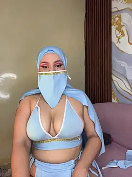 Aisha Boobsss online show from 17, 4, 2026