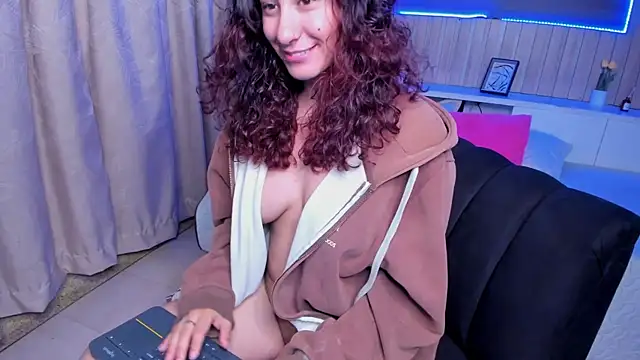 Naughty Kat  online show from 5, 6, 2026