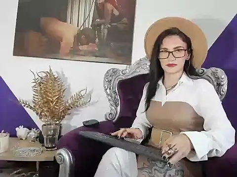 MistressKasandra online show from 11, 5, 2026